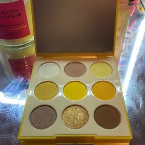 MORPHE EYESHADOW PALLET